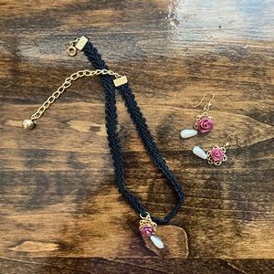 Choker & earrings!